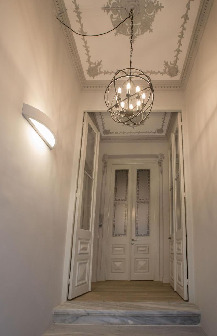 Sophisticated Apartment In Syntagma By Ghh Афины Экстерьер фото