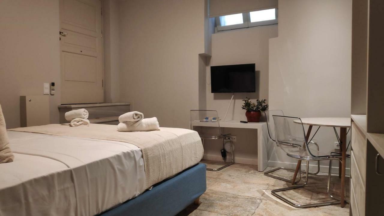 Sophisticated Apartment In Syntagma By Ghh Афины Экстерьер фото