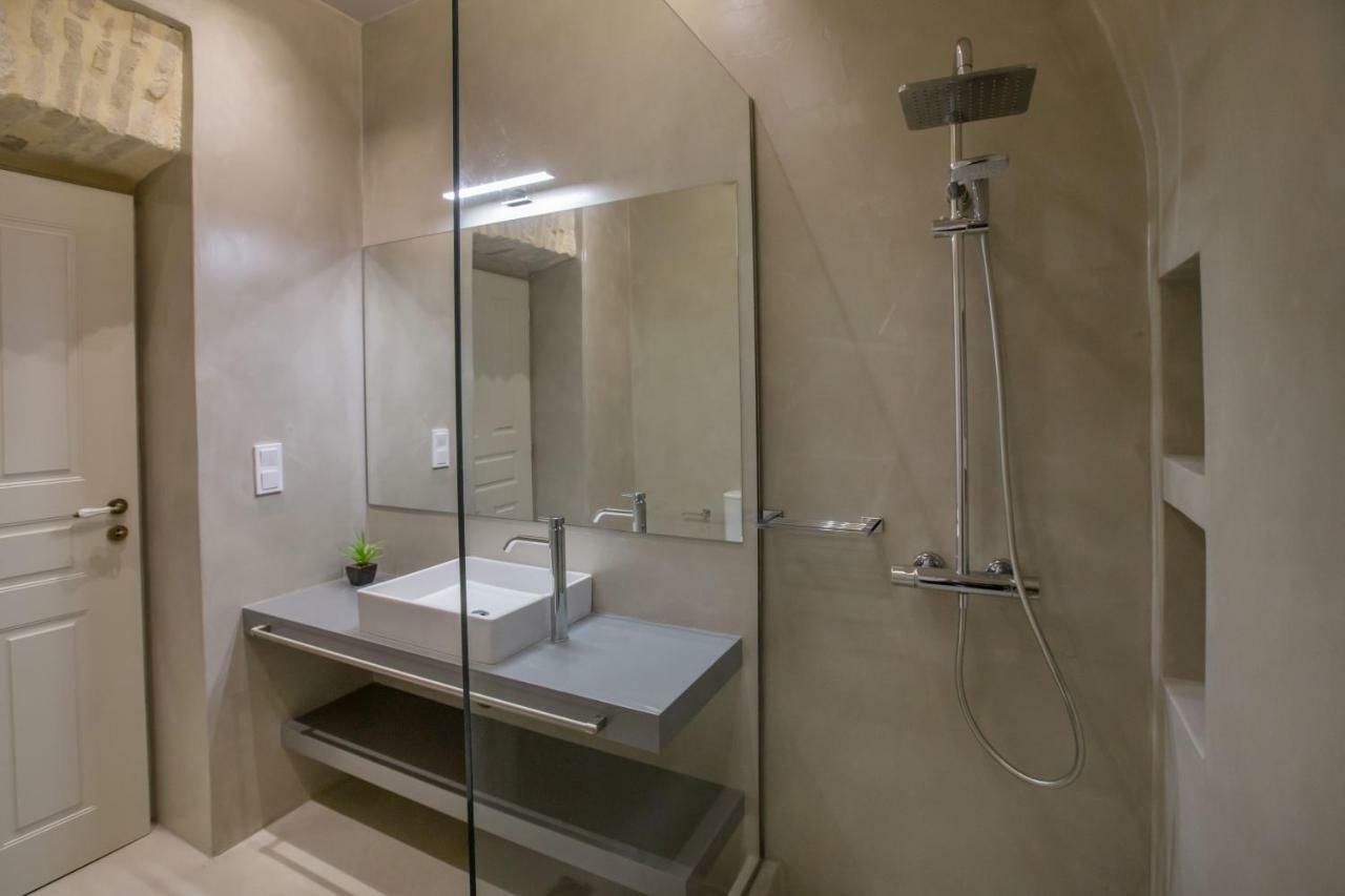 Sophisticated Apartment In Syntagma By Ghh Афины Экстерьер фото