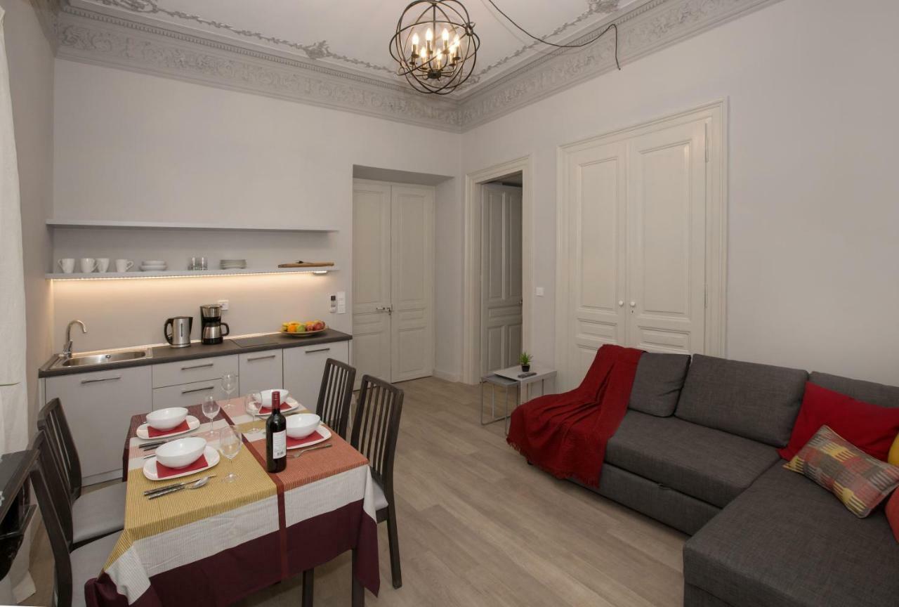 Sophisticated Apartment In Syntagma By Ghh Афины Экстерьер фото