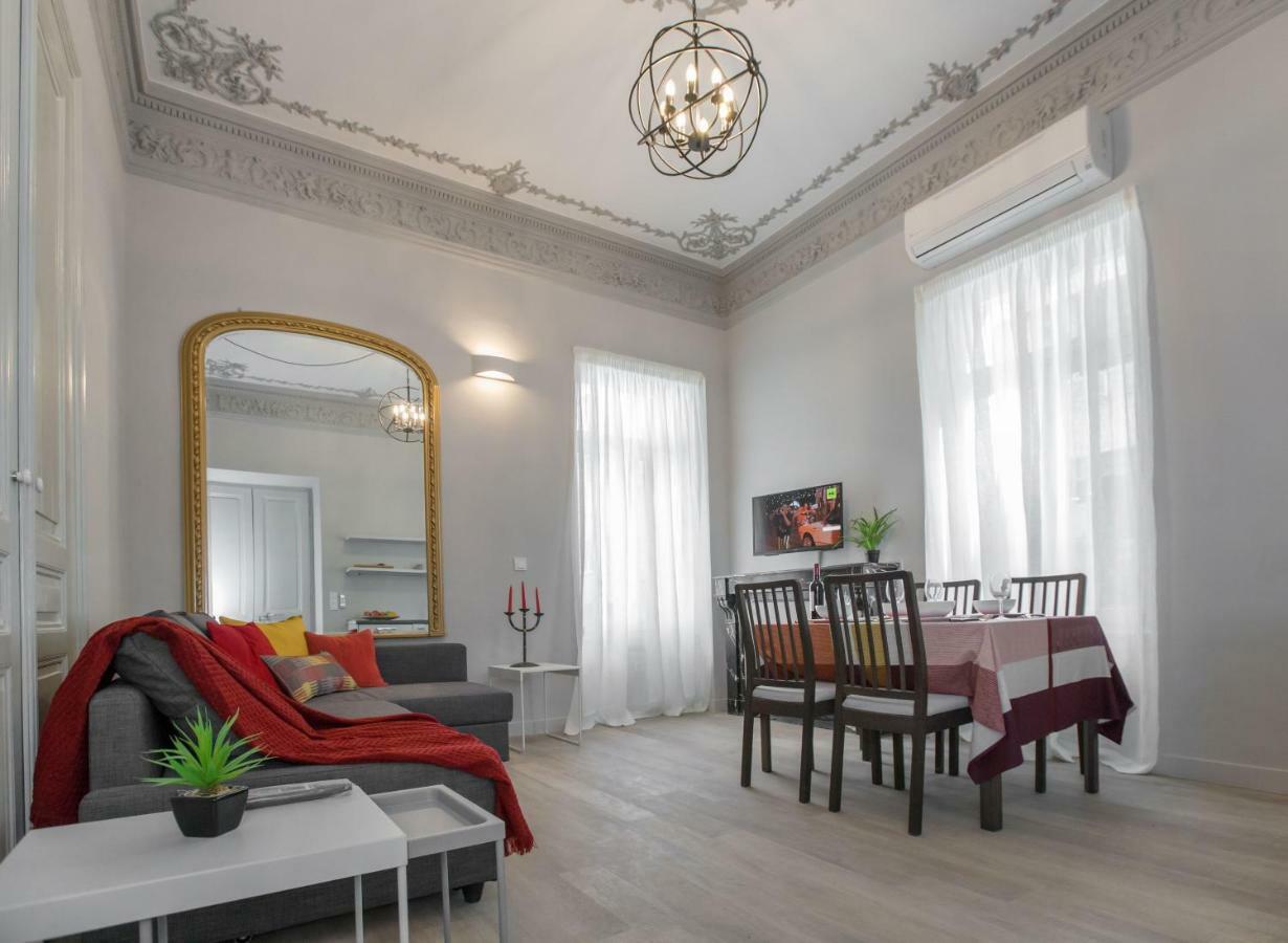 Sophisticated Apartment In Syntagma By Ghh Афины Экстерьер фото